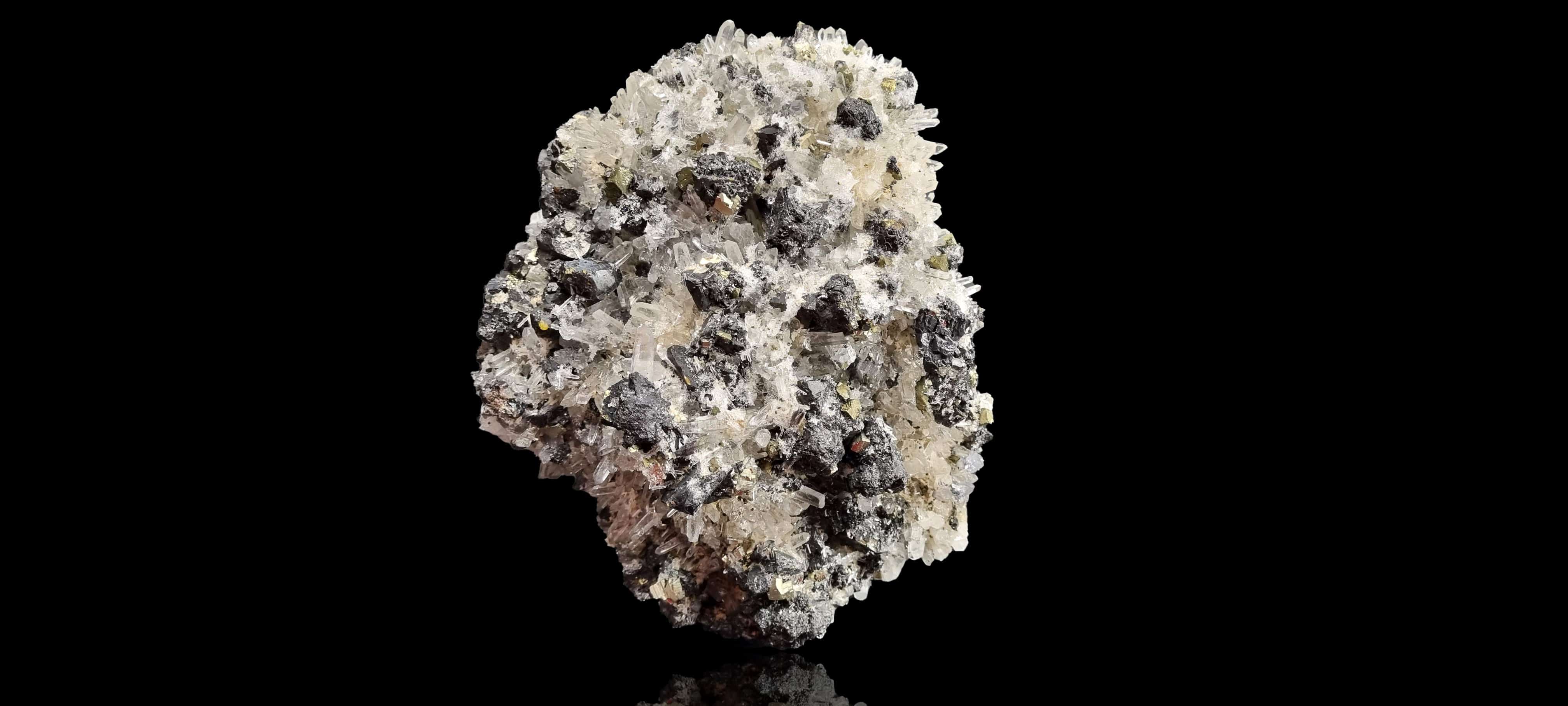 Quartz, Pyrite, Chalcopyrite and Sphalerite, Mineral Specimen.