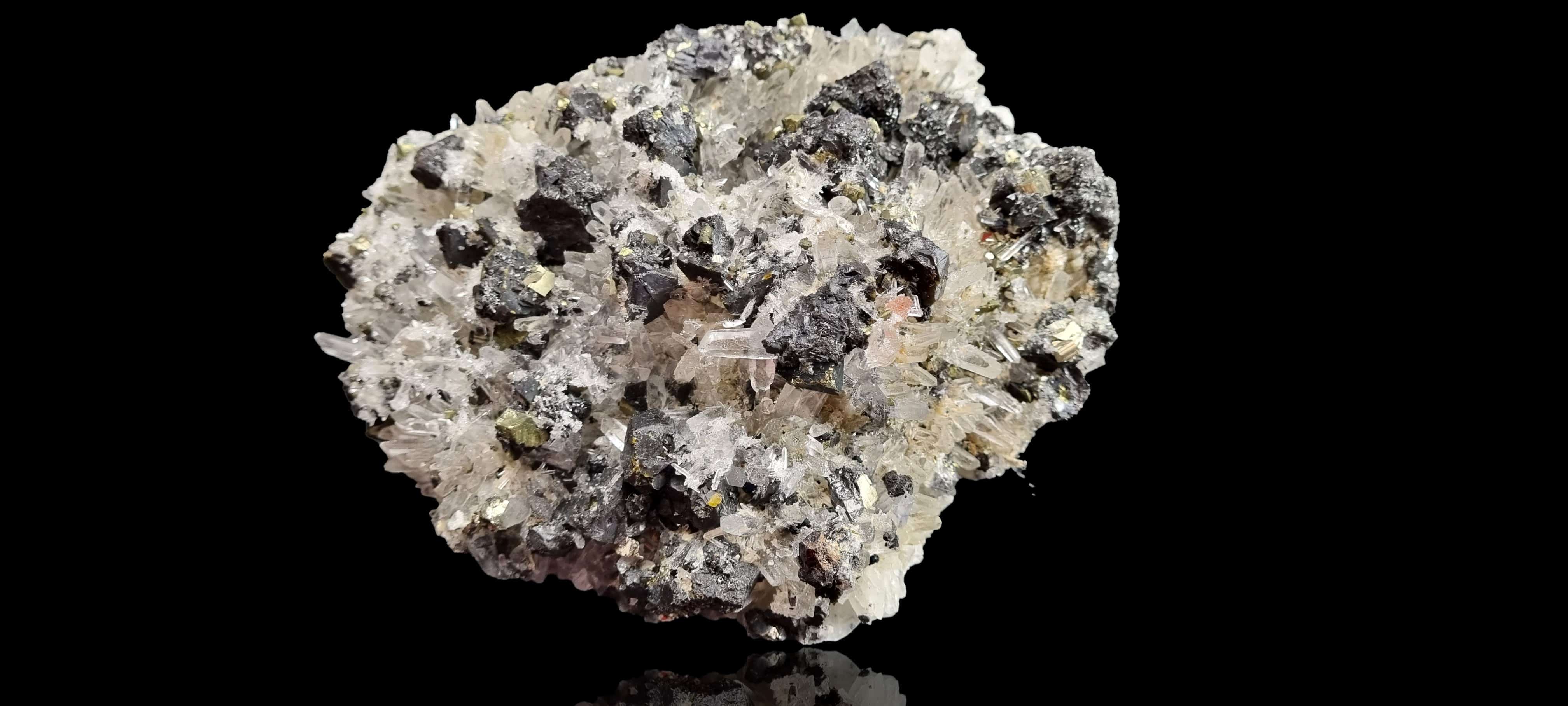 Quartz, Pyrite, Chalcopyrite and Sphalerite, Mineral Specimen.